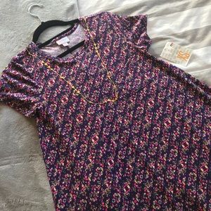 **Sold** LuLaRoe Brand New w/Tags Carly 💕💜💕